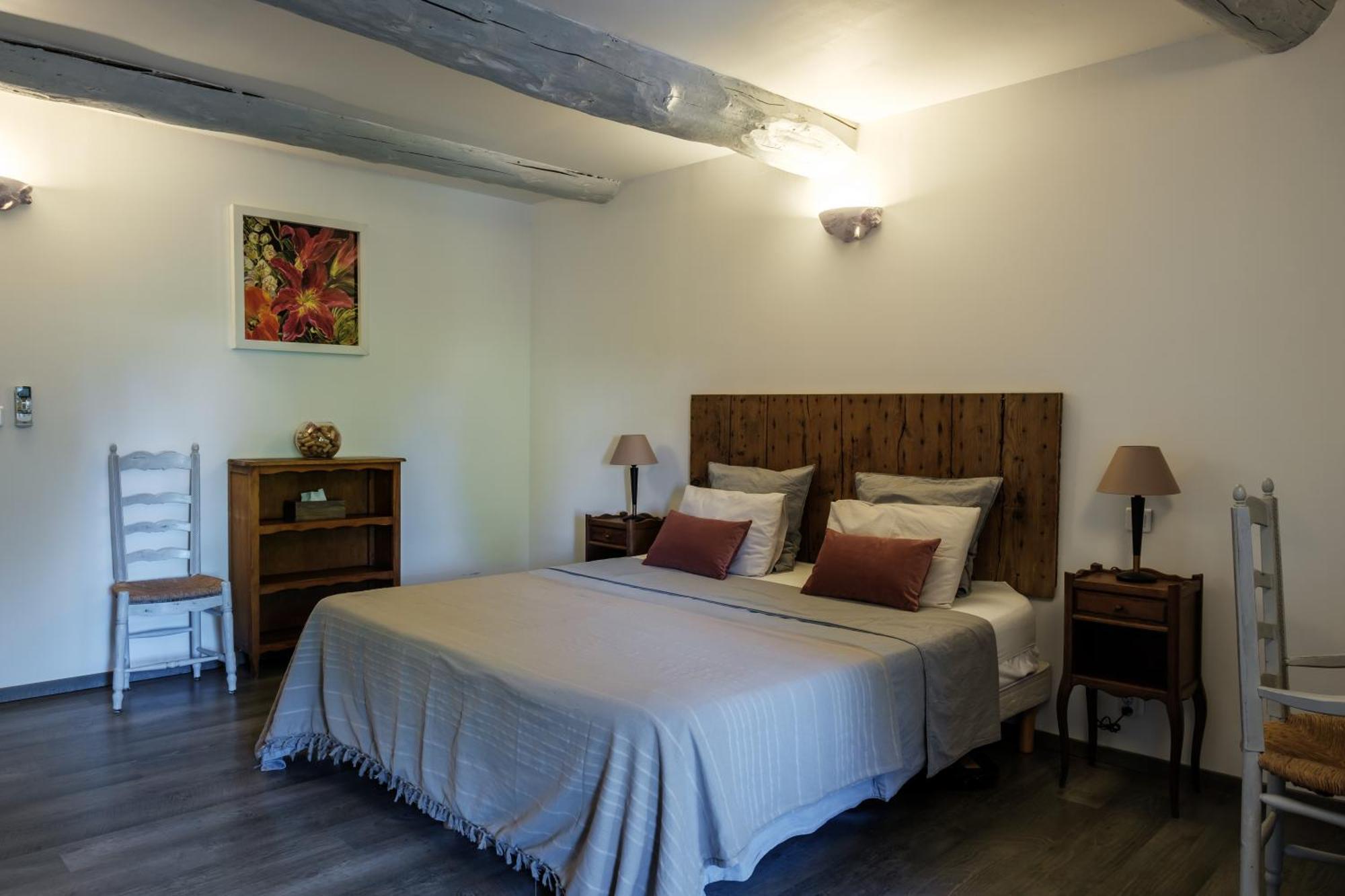Mas D'Alaure B&B Verquieres Luaran gambar