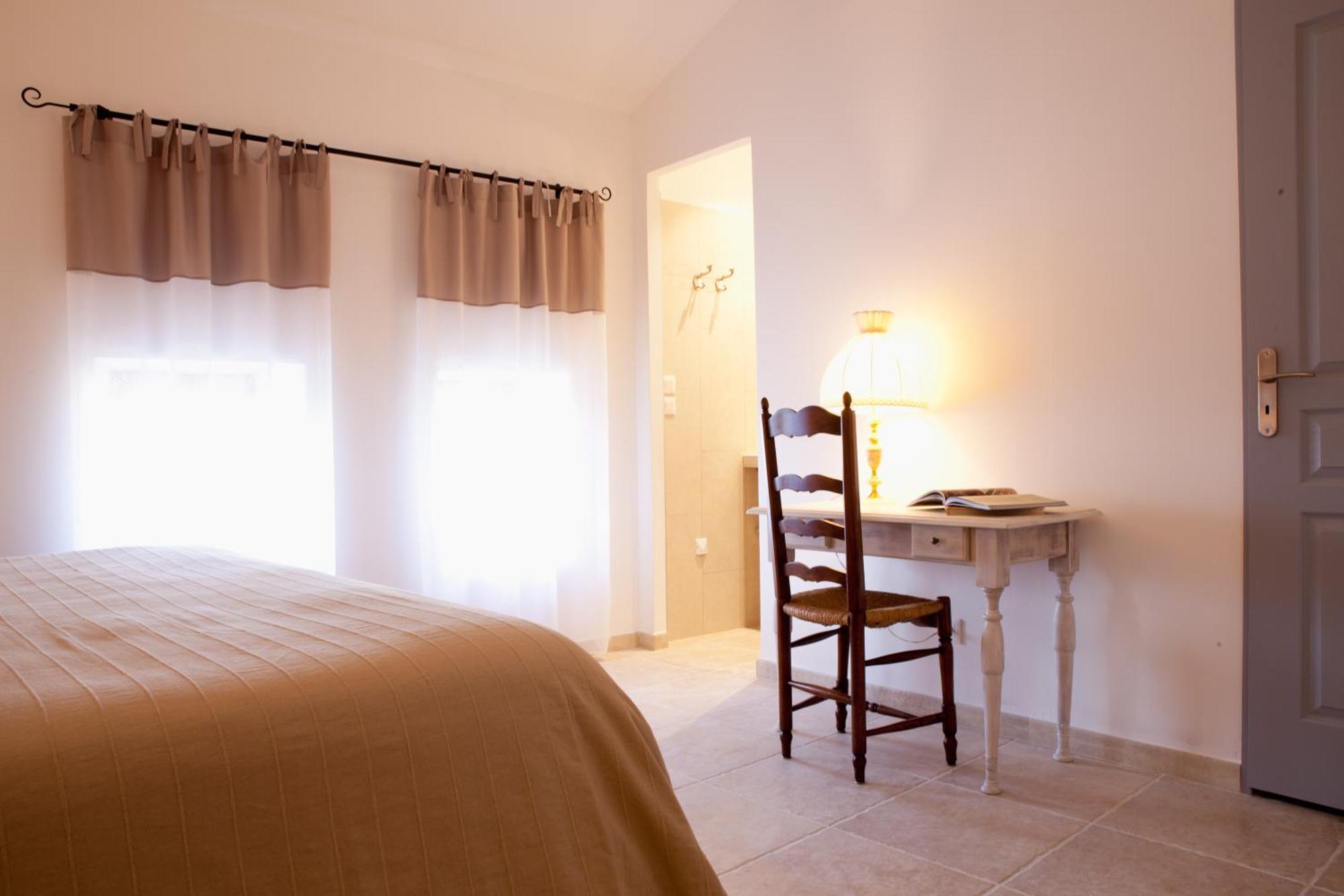 Mas D'Alaure B&B Verquieres Luaran gambar
