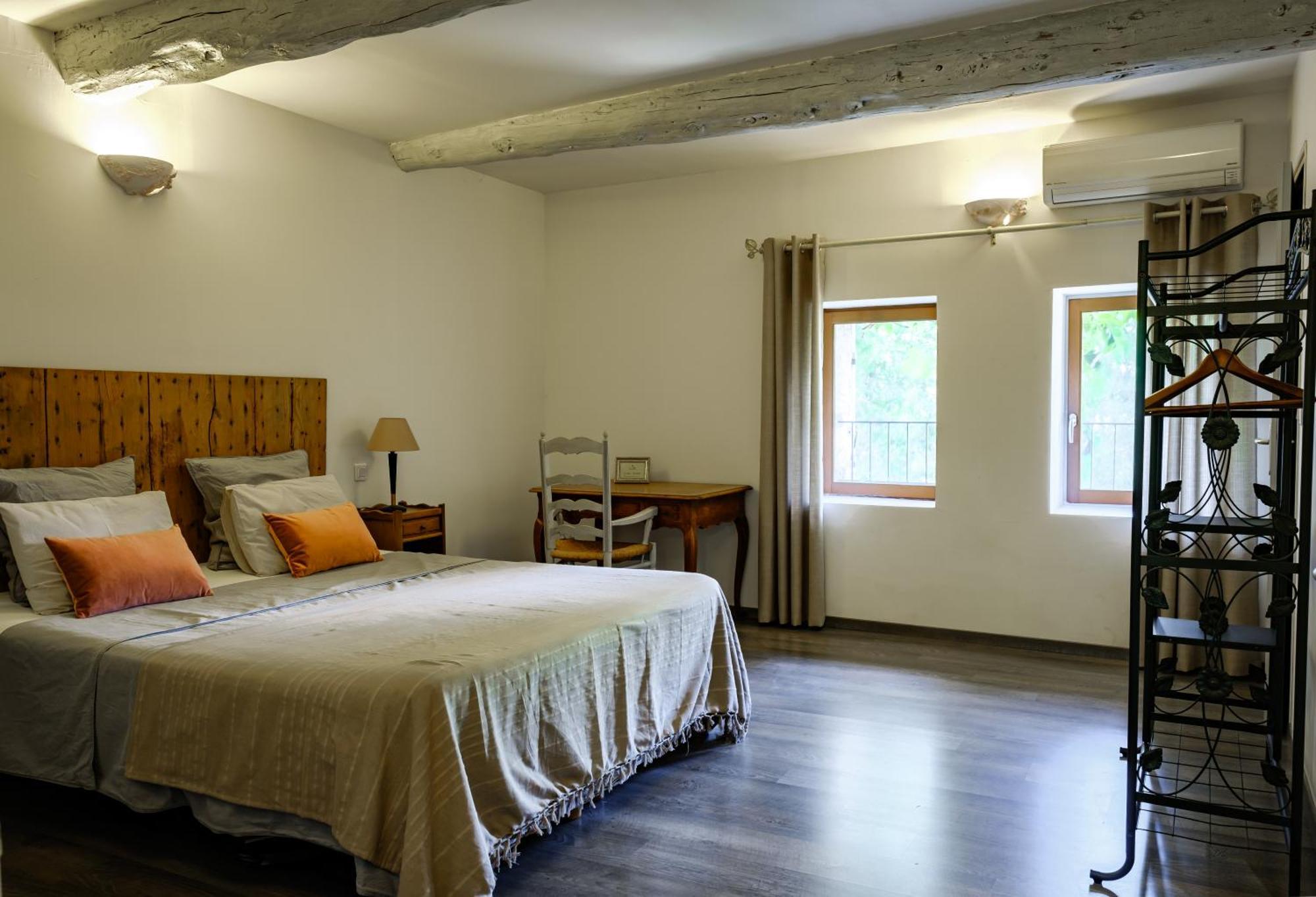 Mas D'Alaure B&B Verquieres Luaran gambar
